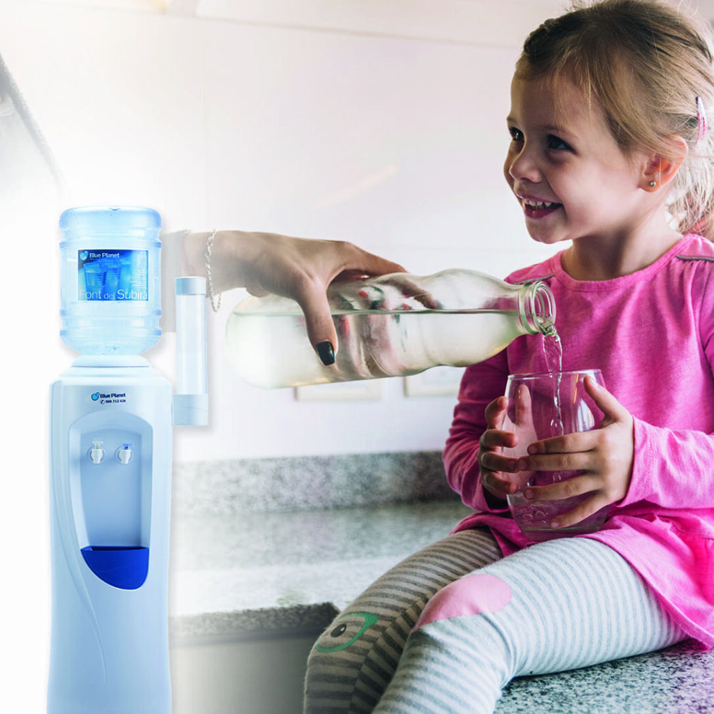 Planet Water - Nuestro pichel te brinda agua fresca de la forma más cómoda  y a un precio accesible.💧💧💧 ¡Cuida la salud de los que más quieres y  vive una vida saludable!